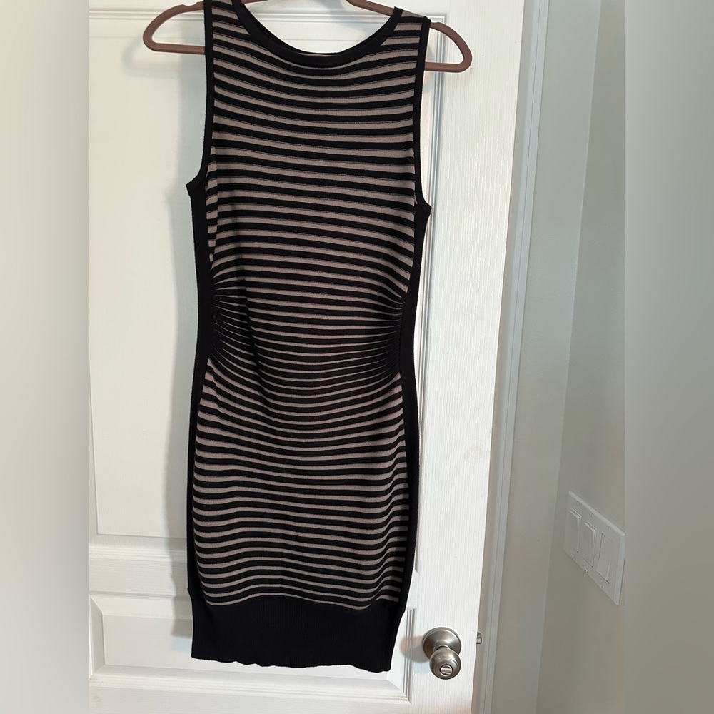 Carmen Marc Valvo Black/Cream Striped Bodicon Dress. Flattering!